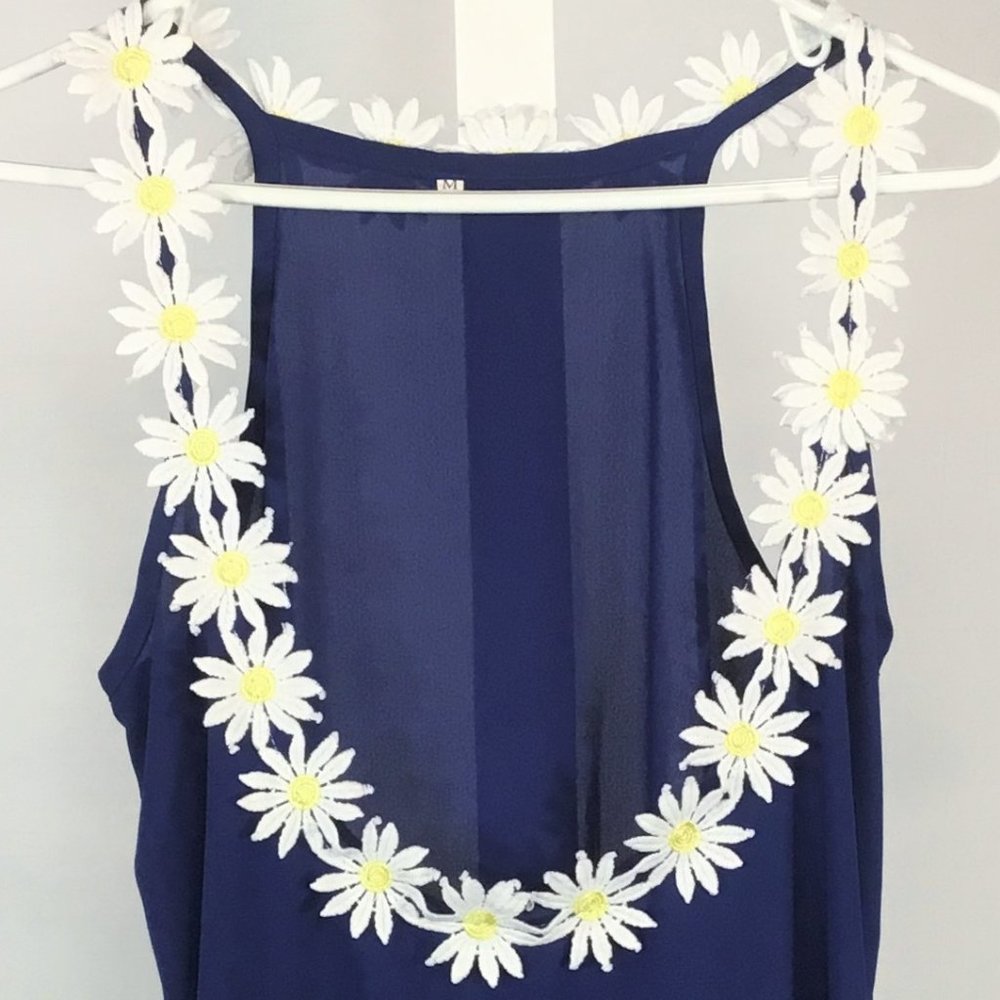 Reversible Blue Daisy Top - Picture 1 of 3